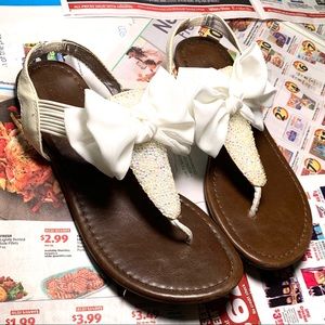 White Strapped Sandals with Big Bow on Top